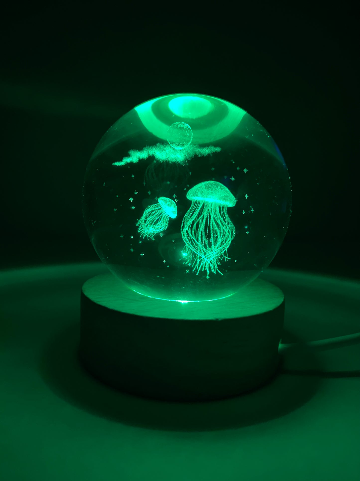 Sfera di cristallo meduse 3D