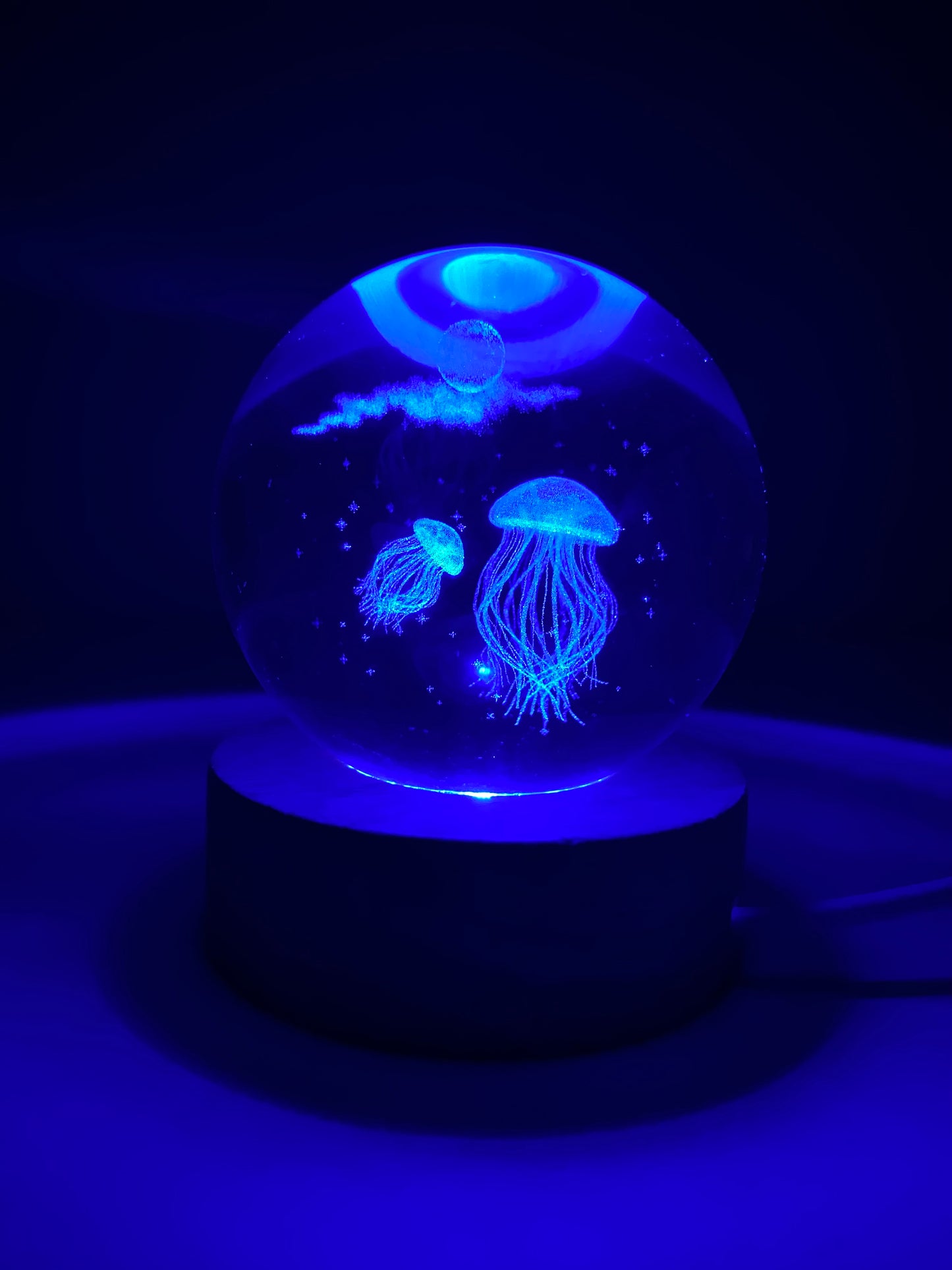 Sfera di cristallo meduse 3D