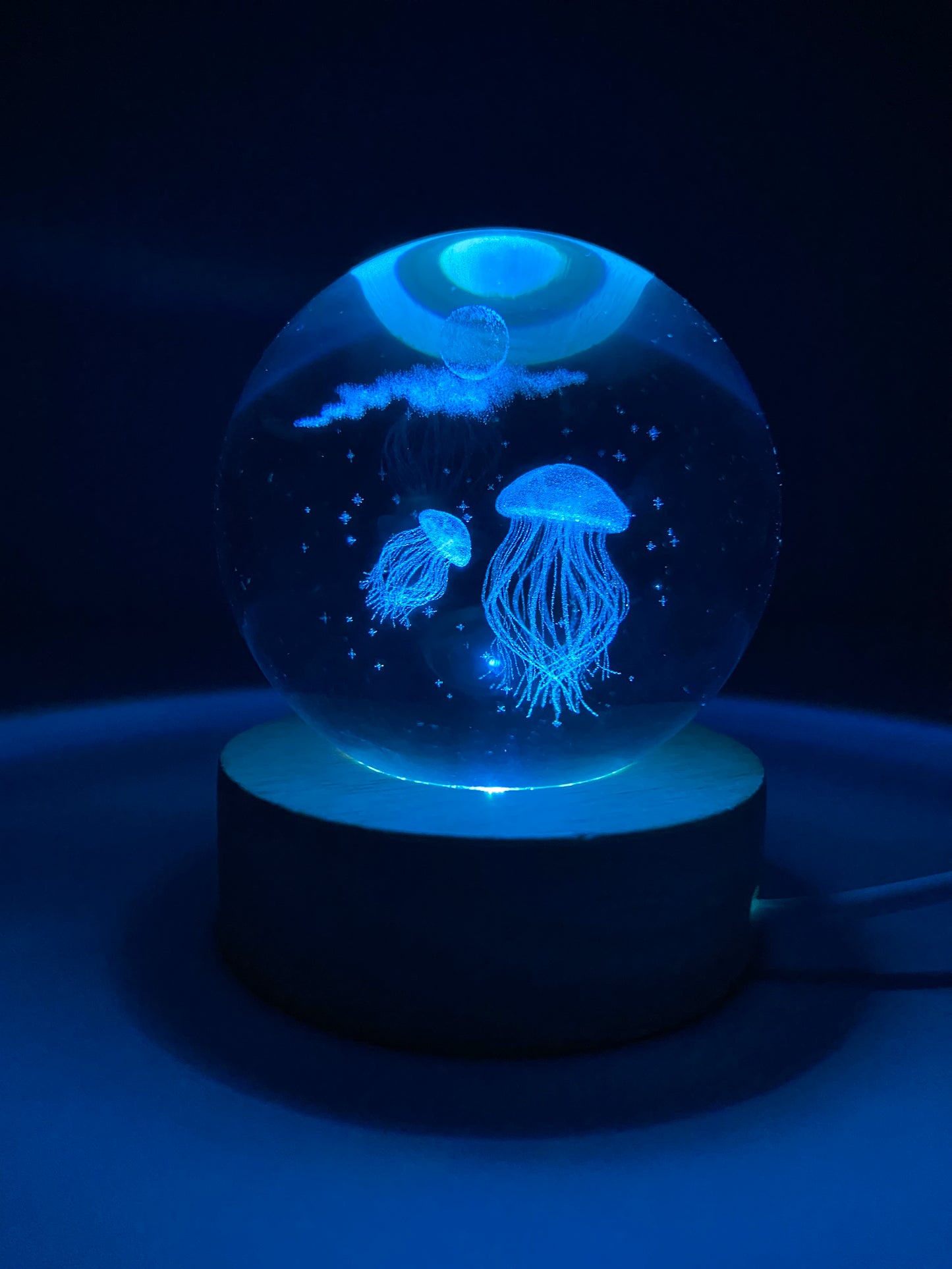 Sfera di cristallo meduse 3D